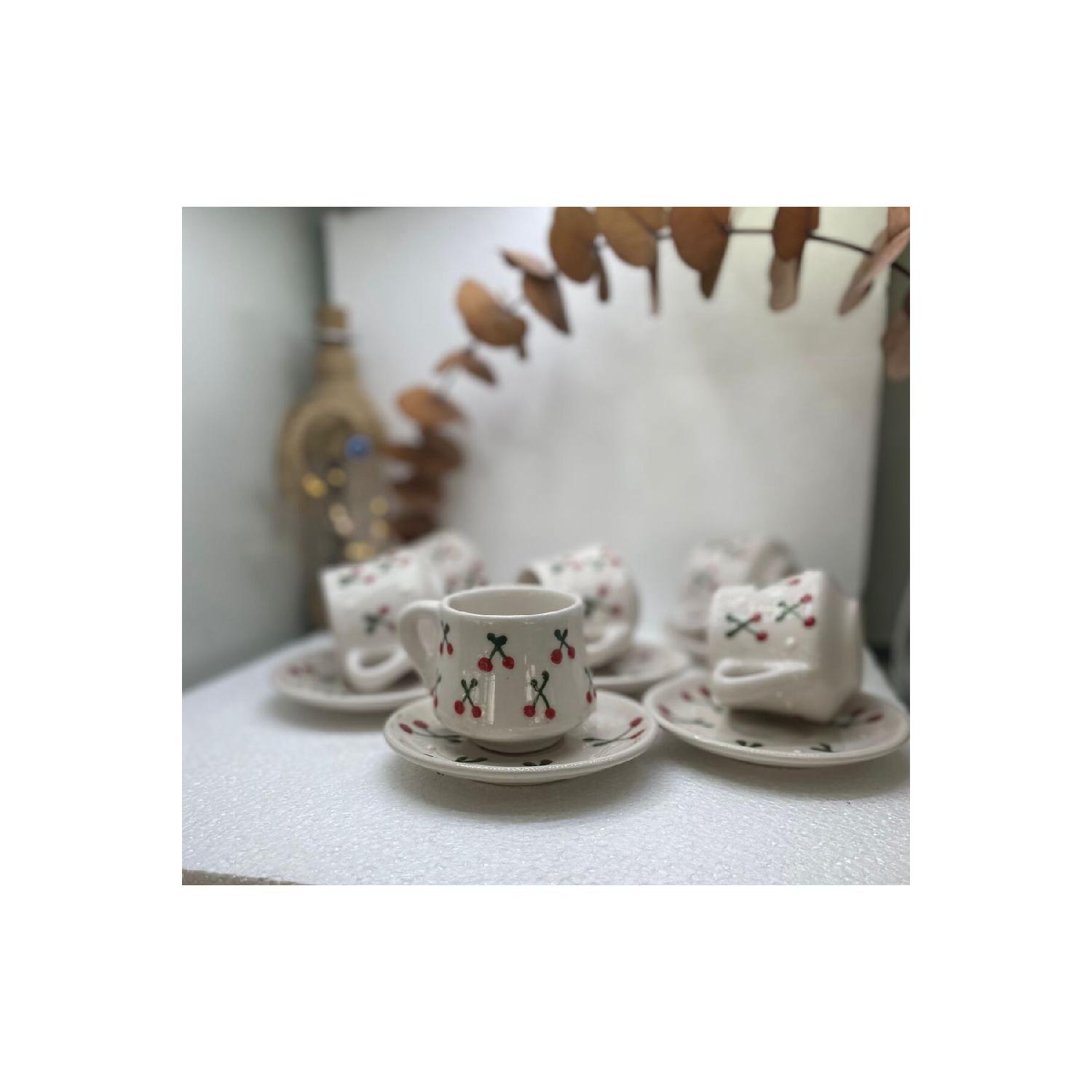 6 чашек с тиснением вручную